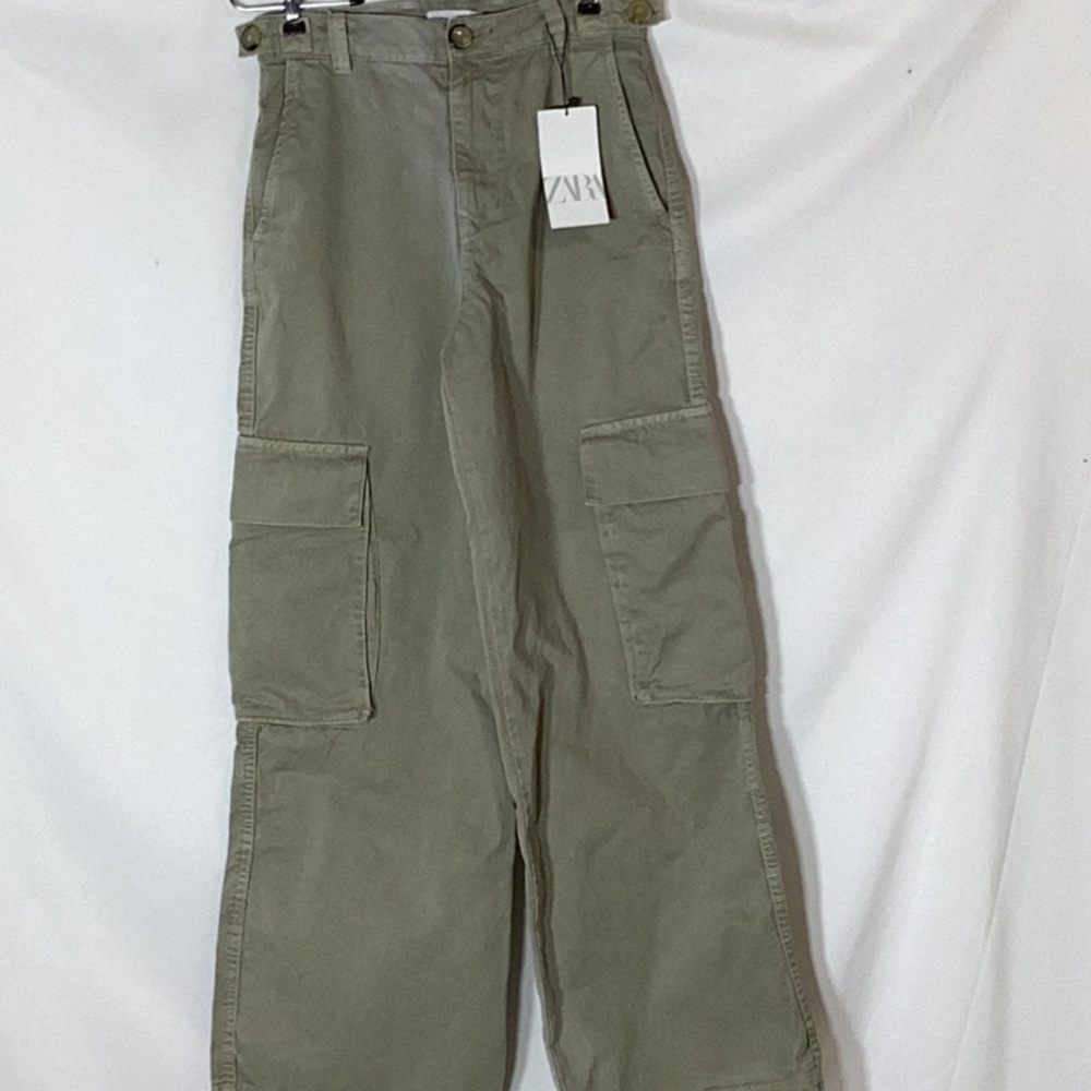 NWT ZARA Ultra Wide Leg Cargo Pant Light Green Size US 4 - Picture 2 of 11